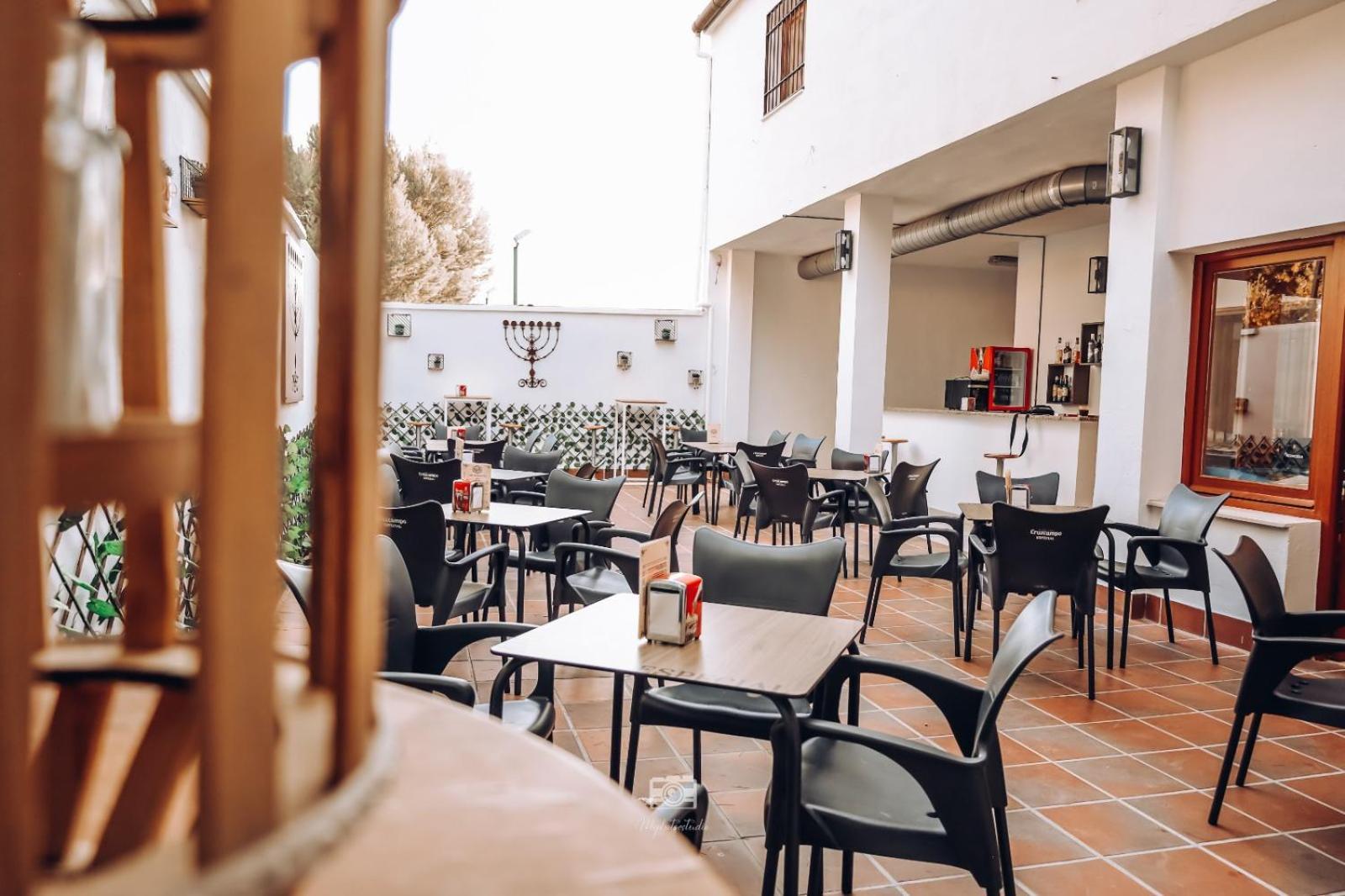 Hospedium Dlj Hostal Ben Nassar Arjona Exterior foto